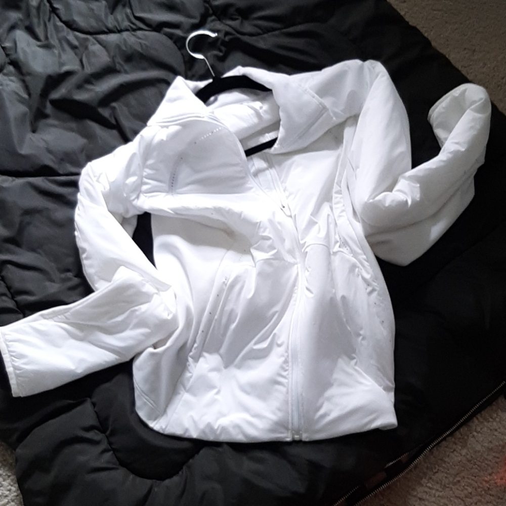 Lululemon semi quilted running jacket